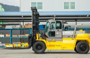 Hyundai amplia la gamma di carrelli elevatori con il nuovo, potente carrello 160D-9L della gamma pesante