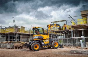 L’aggiornamento della cabina del JCB Hydradig incrementa la visibilità anteriore