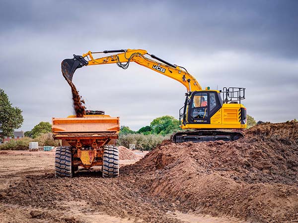 JCB XSERIES 140 LC