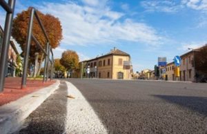Strade dissestate: la soluzione arriva dagli asfalti modificati con gomma riciclata