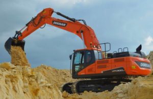 Il Doosan DX300LC-5 vince il Lowest Cost of Ownership Award per il secondo anno consecutivo