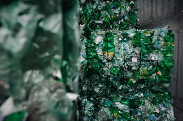 Bale of green PET materials. Waste Recovery Plant Hryniewicze, Białystok 2 balle-di-plastica