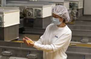 Barilla riduce la C02 con un impianto di trigenerazione E.ON Barilla-linea-di-produzione