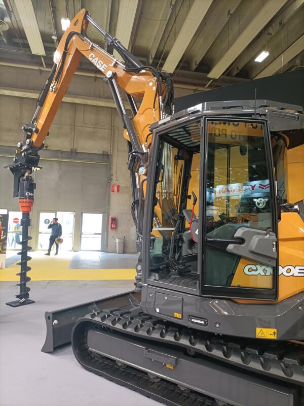 CASE CX100E