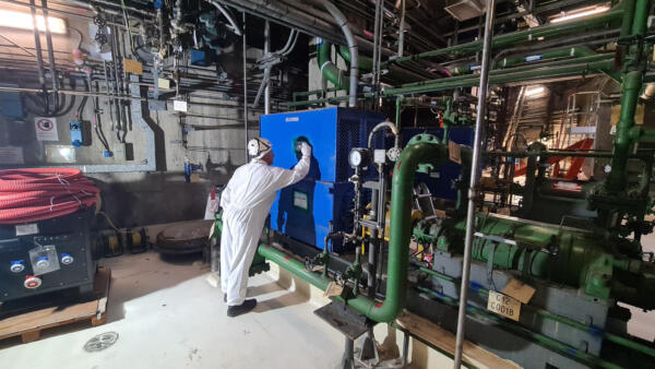 Centrale_Caorso_Smantellamento_edificio_reattore_Sistema-Idraulico-Control-Rod-Drive-Motore