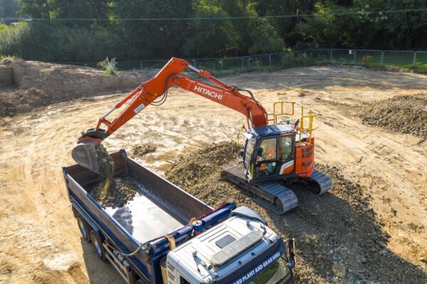 Hitachi escavatore