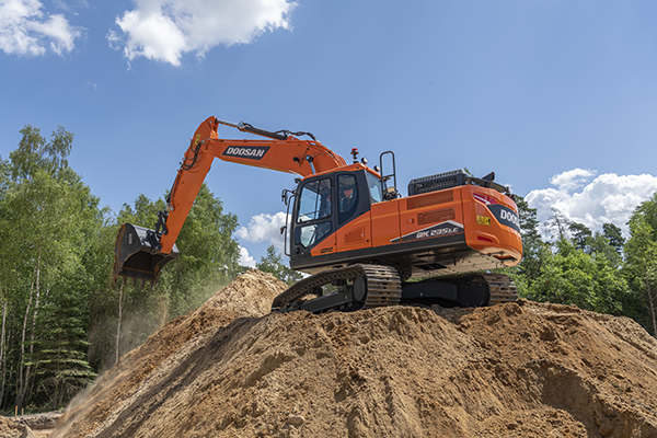 escavatore -doosan-DX235LC-7