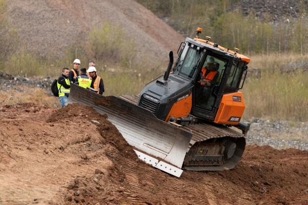 Dozer Develon