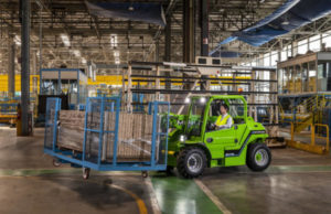 E-WORKER 2WD, il sollevatore telescopico Merlo è sempre più efficiente e sostenibile sollevatore-merlo