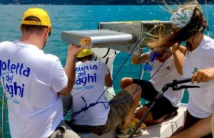Le microplastiche che avvelenano i grandi laghi italiani