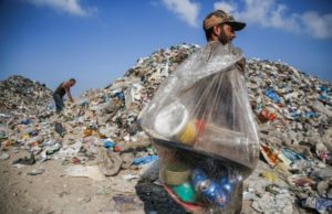 Gaza sommersa dai rifiuti, ad aiutarla c’è l’Italia