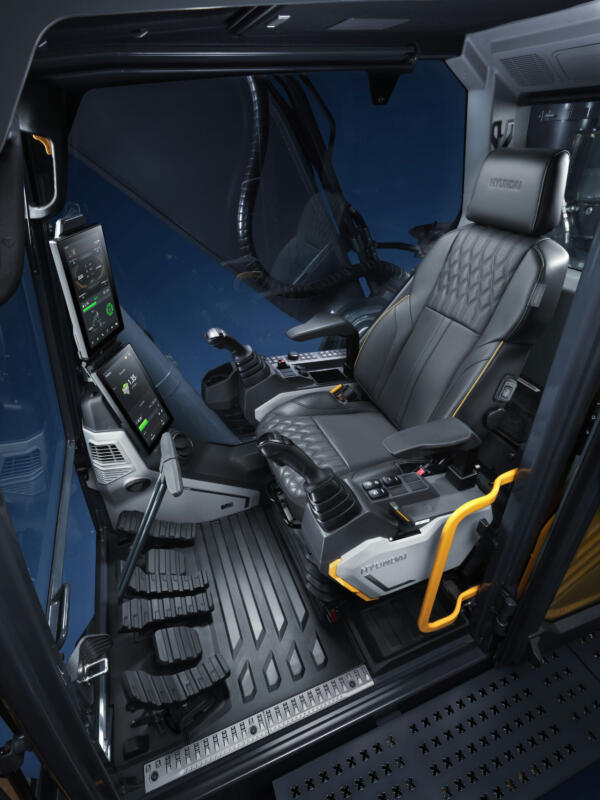 Hyundai il nuovo escavatore HX300L 
