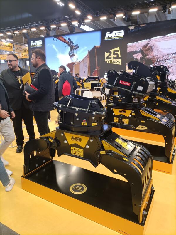 MB Crusher a Samoter 2026