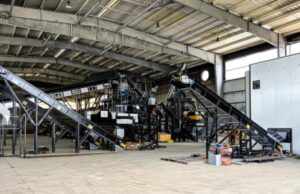 FOR REC: riciclaggio innovativo dei boiler per Decons Sas Il nuovo impianto per il riciclaggio boiler di FOR REC