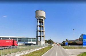 Dopo quello di Zimella, Acque Veronesi demolisce il “torrino” di Veronella“
