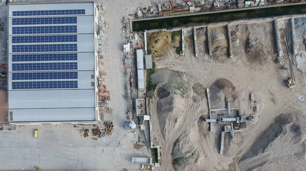 Impianto-Fotovoltaico-che-alimenta-impianto-di-triturazione