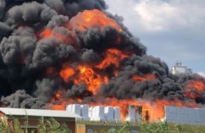 Incendio di Avellino, prima relazione Arpac sulla qualità dell’aria