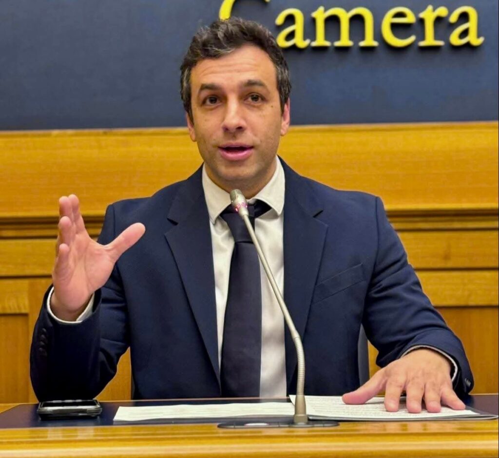 Luca De Gaetano di Plastic Free Onlus