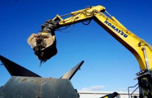 Recycling is like magic KOMATSU PC 210