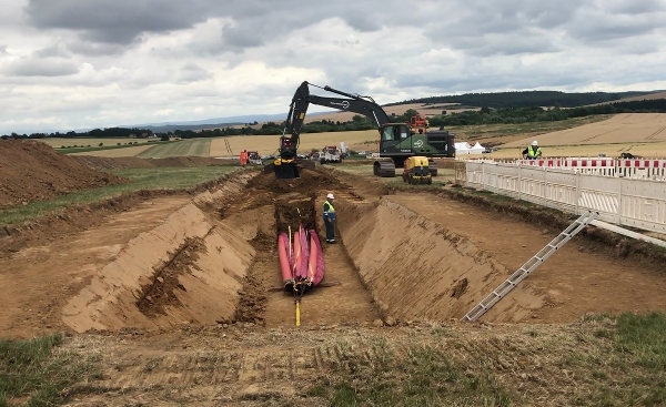 MB-HDS320_RQ20 medium sifting kit_Volvo EC250E NL_Germany_pipeline_soil (4)