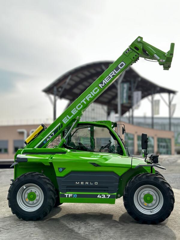 Merlo TFe43.7