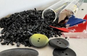 MIKTÒS e CŌĒO: la via italiana al riciclo avanzato dei rifiuti tessili Miktòs_ tessuti, granulo, nuovo prodotto