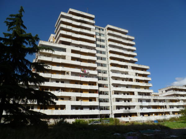 vele scampia