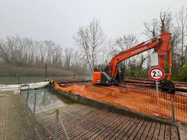 Hitachi zx135 Boz costruzioni Hitachi zx135 Boz costruzioni