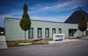 Sennebogen Academy Celebrates 10th Anniversary SENNEBOGEN
