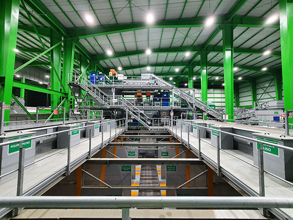 Photo 03_CDMX sorting plant_resized impianto-stadler-citta-del-messico