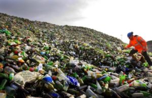 Paralisi della raccolta del vetro al Centro-Sud, CoReVe lancia l’allarme
