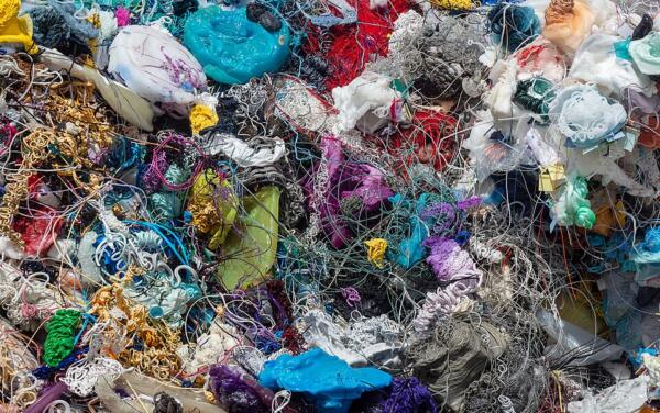 Rifiuti di plastica misti