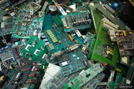 SERVICIO_DE_RETIRO_-_TRATADO_Y_RECICLADO_(E-WASTE)_RAEE