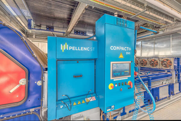 impianto per selezione di carta e cartone Pellenc ST e Stadler