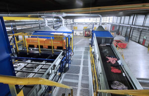 Da STADLER e TOMRA il primo impianto di selezione tessile completamente automatizzato al mondo textile-sorting-plant