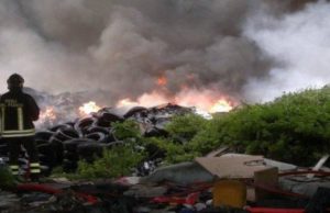 Terra dei Fuochi: via il commissario De Biase e stop alle bonifiche da parte dello Stato