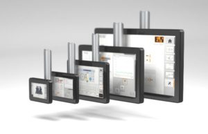 Pannello operatore sulla macchina, dove serve: B&R presenta i Power Panel ultrasottili su braccio oscillante
