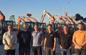 Hitachi celebrates long-term partnerships with dealers Hitachi dealers
