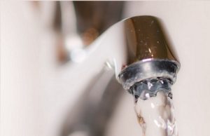 Acqua: l’80% ne sottostima i consumi e il 56% la considera illimitata