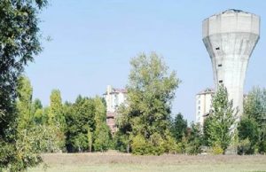 Torre dell’acquedotto nel parco della Resistenza, demolizione prevista entro l’anno