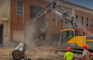Demolizione del mercato civico di Cagliari demolizione mercato cagliari