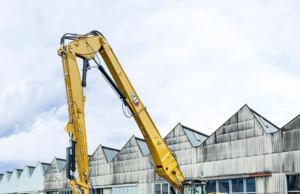 New CAT® 340 UHD demolition excavator features higher vertical reach and more configuration flexibility cat-340-uhd