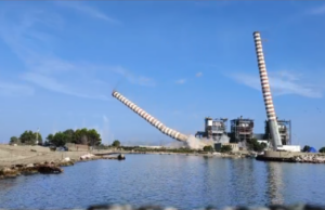 Demolizione spettacolare per le ciminiere di Piombino demolizione ciminiere enel piombino