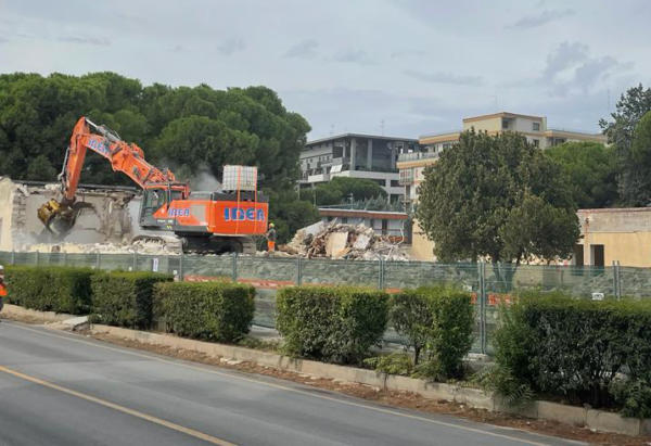 Demolizione ex Casermette a Bari