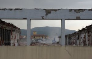 Demolita la ex Fabbrica Rossa a Oste demolizione-fabbrica-rossa-montemurlo