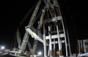 Ponte Morandi: le immagini delle operazioni notturne sulla pila 8