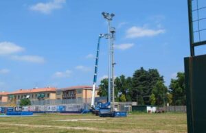 Taglio delle torri allo stadio di Saronno demolizione-stadio-saronno