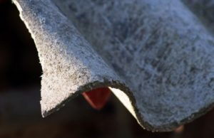 Ambiente, amianto: pubblicato in GU il decreto che approva la graduatoria dei progetti ammessi al finanziamento della progettazione preliminare e definitiva degli interventi di rimozione e smaltimento dagli edifici pubblici