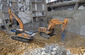 Il primo escavatore Hyundai da 120 tonnellate utilizzato durante un importante progetto di demolizione in Europa