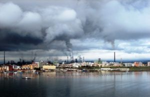 Ilva, oggi di nuovo scuole chiuse nel rione Tamburi per “Wind Day”